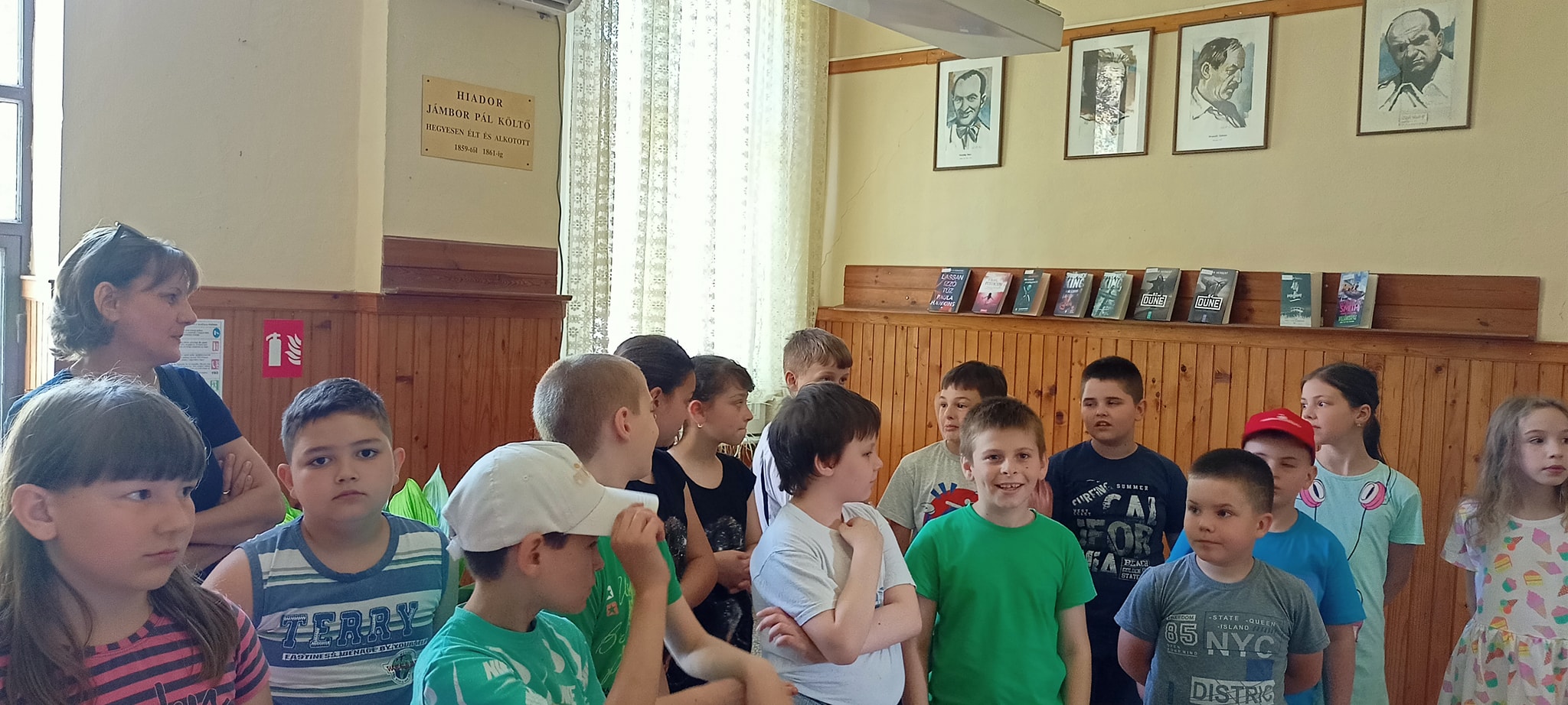 Könyvtárlátogatáson a harmadikosok-2022