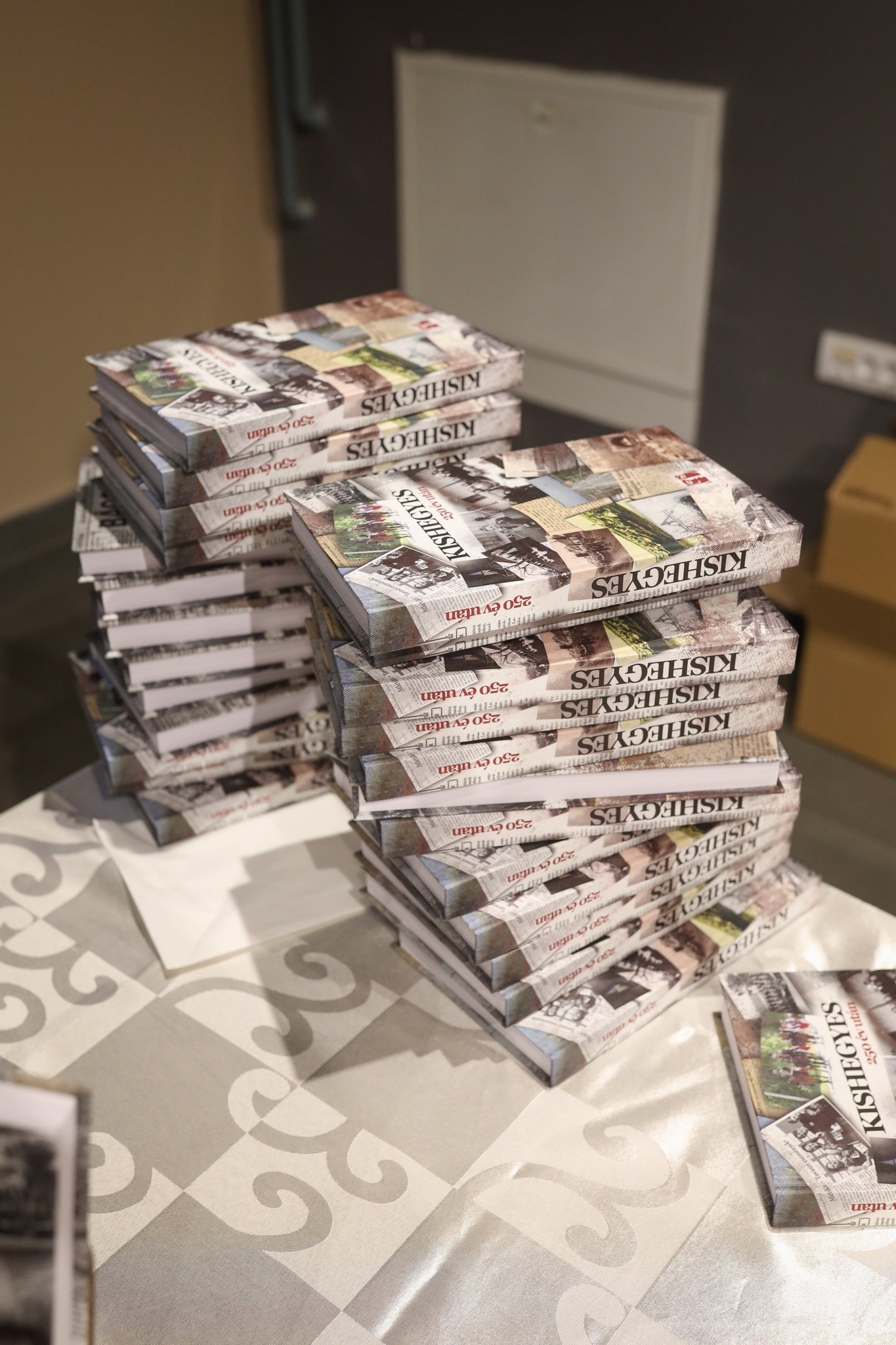 Kishegyes 250 év után könyvbemutató